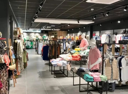 Evéma Agencement de Rayon vêtements