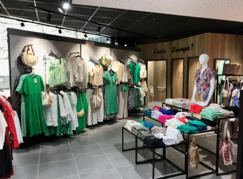 Evéma Agencement de Rayon vêtements