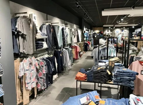 Evéma Agencement de Rayon vêtements